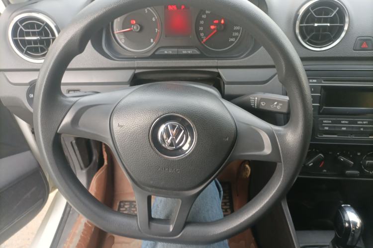 Used Volkswagen Jetta 2017 1.5L Automatic Fashion Model Steering Wheel