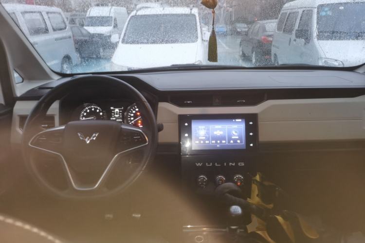 Used Wuling Hongguang PLUS 2020 1.5L Manual Comfort 7-Seater