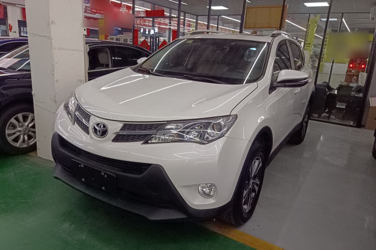Used Toyota RAV4 2015 2.0L CVT Two-Wheel Drive Fashion Edition