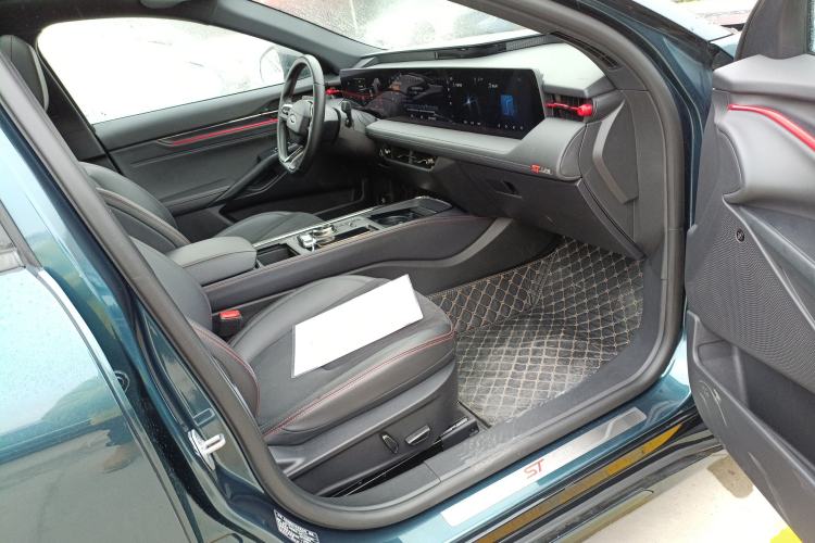 Used Ford Mondeo 2023 1.5T E-Hybrid ST-Line
