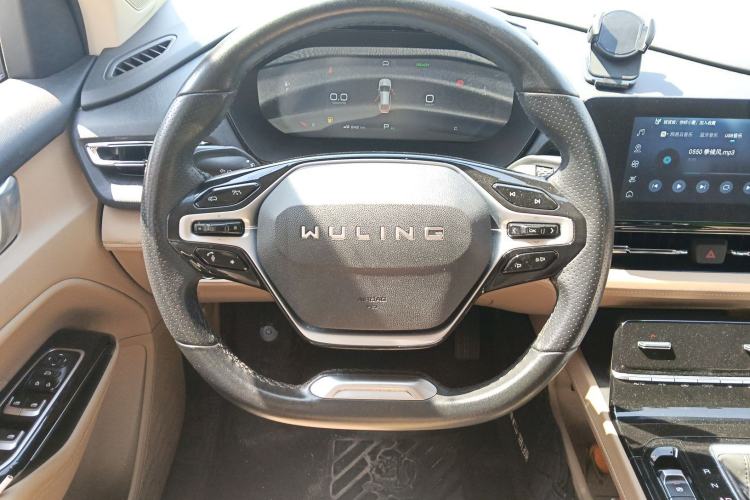 Used Wuling Victory 2023 2.0L DHT Luxury Edition Steering Wheel