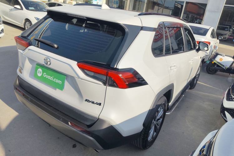 Used Toyota RAV4 2023 2.0L CVT Two-Wheel Drive 20th Anniversary Platinum Edition