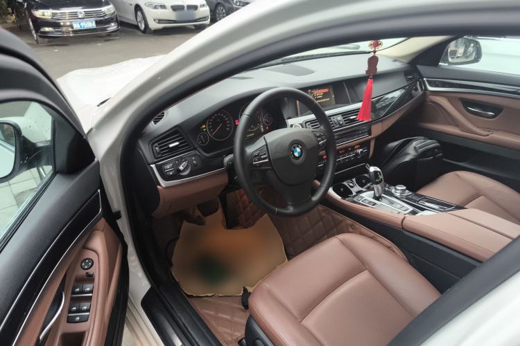 Used BMW 5 Series 2014 520i Elegant Edition

