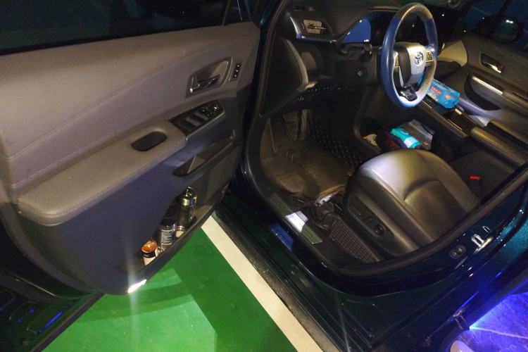 Used Toyota Granvia 2022 2.5L Hybrid Flagship Edition Driver Seat