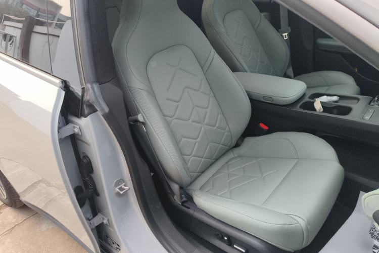 Used Nio ET5 2022 75 kWh Right Front Seat