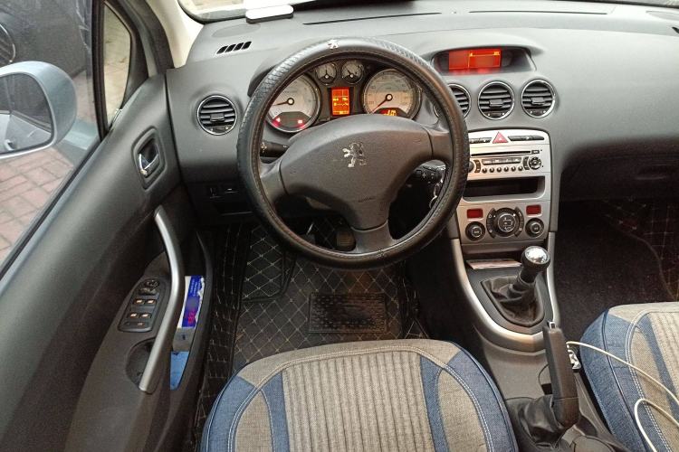 Used Peugeot 408 2010 2.0L Manual Luxury Edition