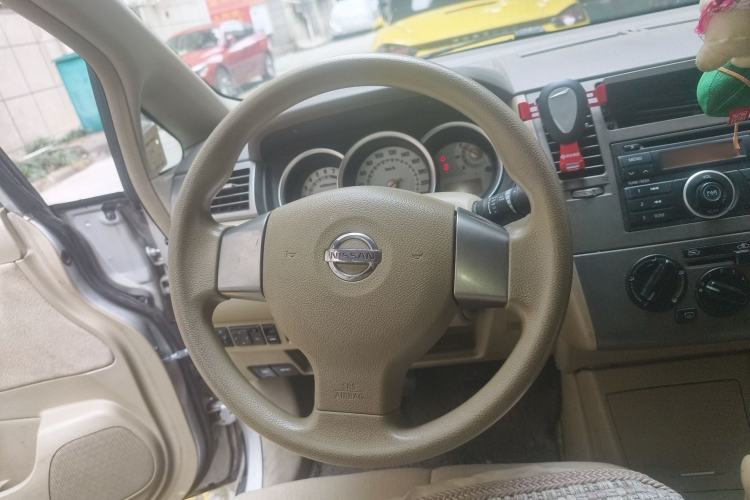 Used Nissan Tiida Sedan 2008 1.6L Manual Fashion Edition Steering Wheel