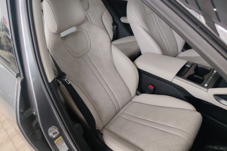 Used BYD Yuan UP 2025 Intelligent Driving Version 401 km Beyond-Range Edition