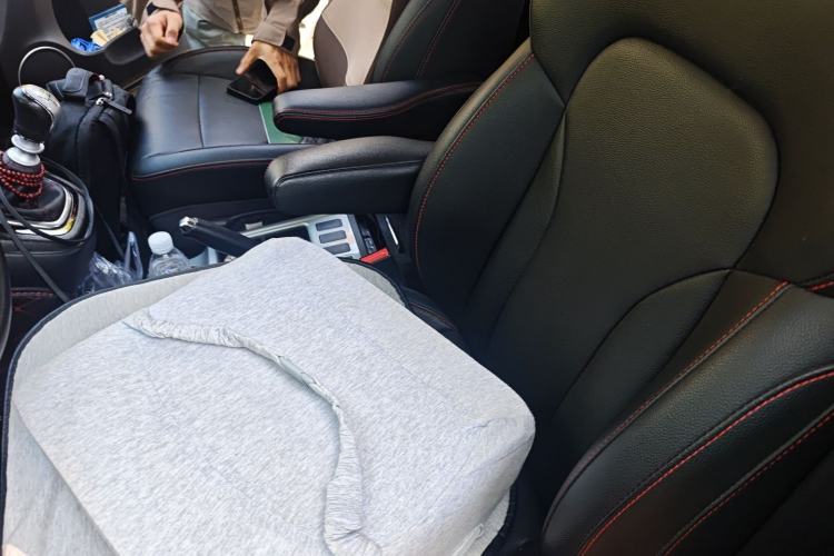 Used Haval H6 2016 Upgraded Model 1.5T Manual Two-Wheel Drive Elite Version Left Front Seat