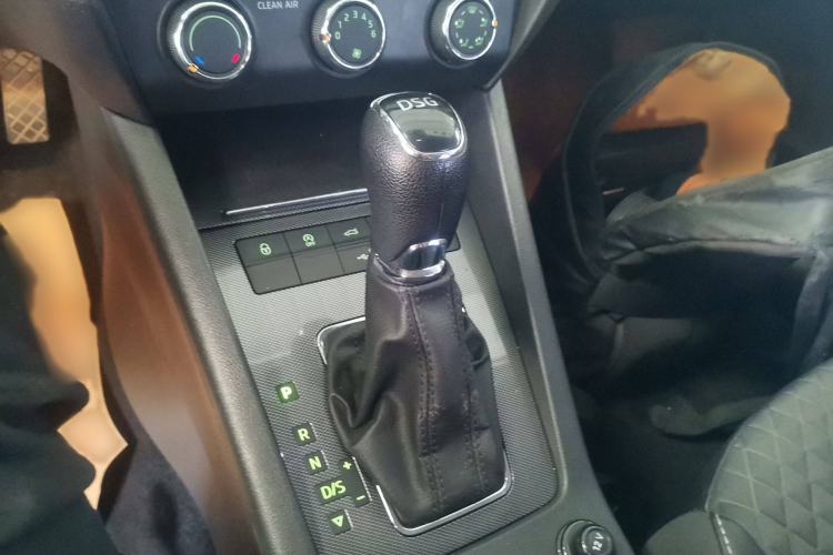 Used Skoda Octavia 2019 TSI280 DSG Luxury Edition Station Wagon China VI Standard