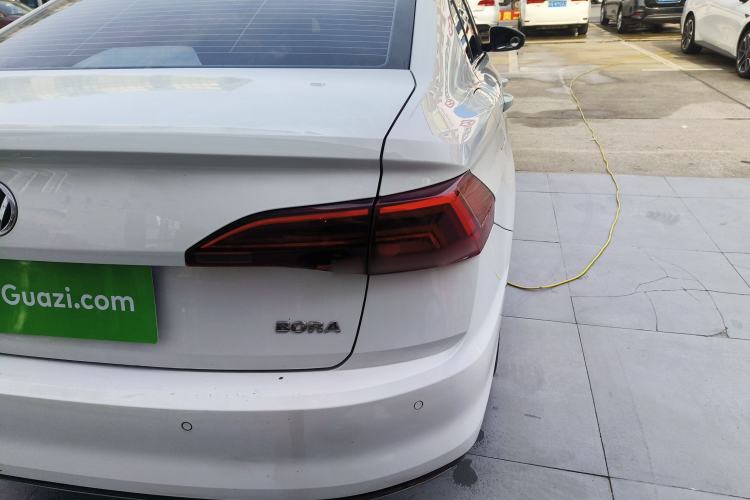 Used Volkswagen Bora 2020 1.5L Automatic Elite Version Right Rear Taillight