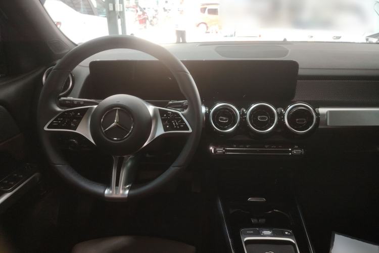 Used Mercedes-Benz GLB 2024-Year Restyled GLB 200 Dynamic Edition
