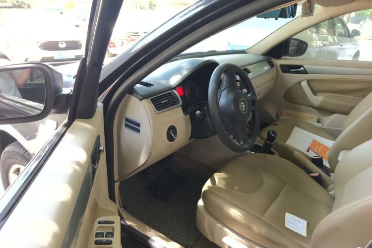 Used Volkswagen Bora 2012 1.6L Manual Fashion Edition
