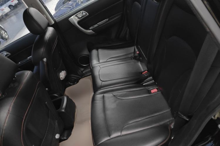 Used Haval H6 2014 Upgraded Model 2.0T Diesel Manual Two-Wheel Drive Elite Version