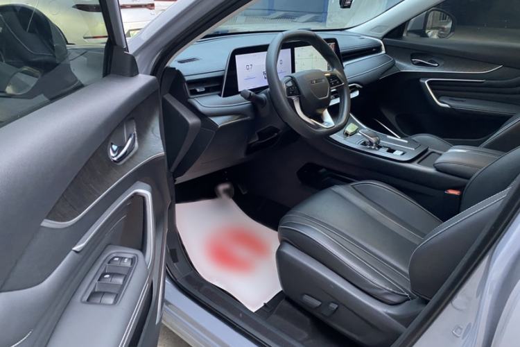 Used Venucia V 2021 260T Idol Edition