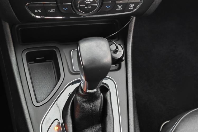 Used Jeep Cherokee 2019 2.0L 2WD Premium Edition China VI