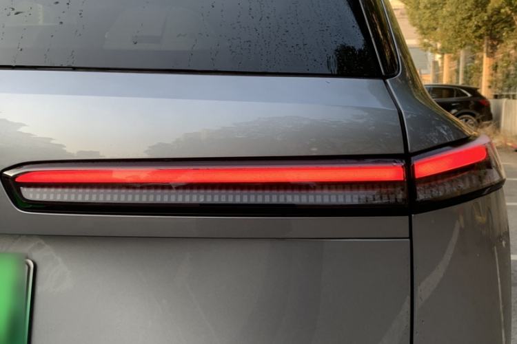 Used ONVO Luxeed L90 2025 Model—Ultra Six-Seater Version