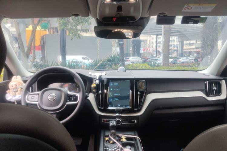 Used Volvo XC60 2020 T5 4x4 Smart Luxury Edition