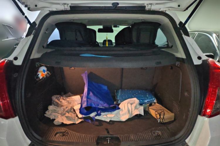 Used Buick Encore 2015 1.4T Automatic Two-Wheel Drive Urban Elite Version Trunk