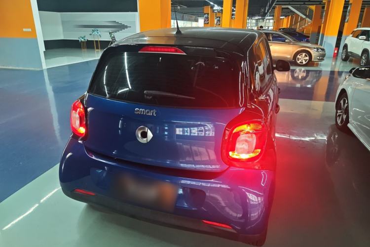 Used smart forfour 2018 1.0L 52 kW Dynamic Edition