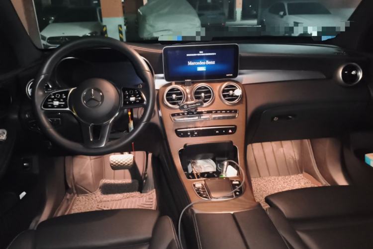 Used Mercedes-Benz GLC 2020 GLC 260 L 4MATIC Luxury Model Center Console