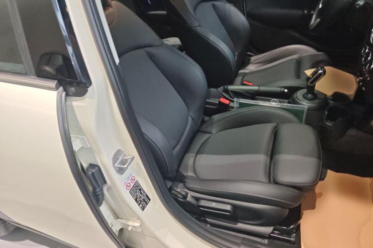 Used MINI MINI 2022 1.5T COOPER Classic Edition Five-Door Version
