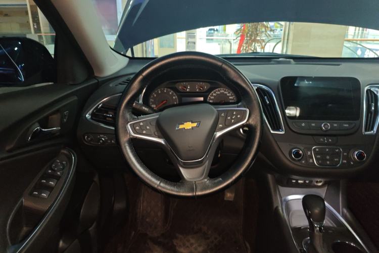 Used Chevrolet Malibu XL 2022 535T Automatic Sport Edition Steering Wheel
