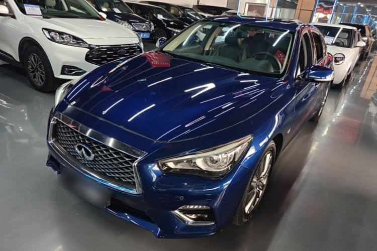 Ojetý Infiniti Q50L 2018 2.0T Enjoyment Version China VI Standard