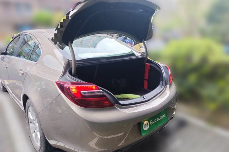 Used Buick Regal 2015 2.0L Leading Fashion Edition Trunk