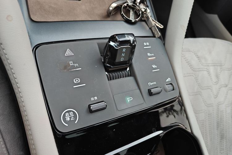 Used BYD Song PLUS New Energy 2025 EV 520km Premium Version Gear Lever