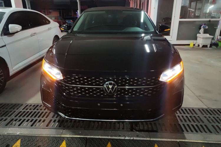 Used Volkswagen Passat 2022 330TSI Starry Elite Edition Front