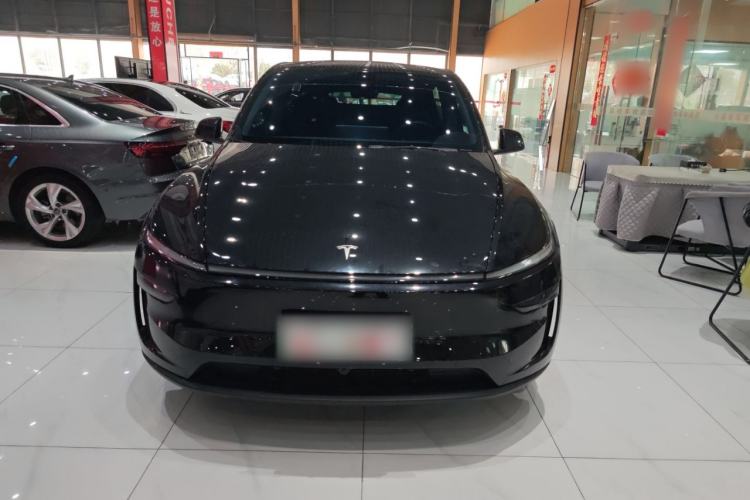 Used Tesla Model Y 2025 Rear-Wheel-Drive Version