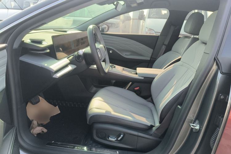 Used Geely Galaxy E8 2024 550 km Range Rear-Drive Dragon Edition