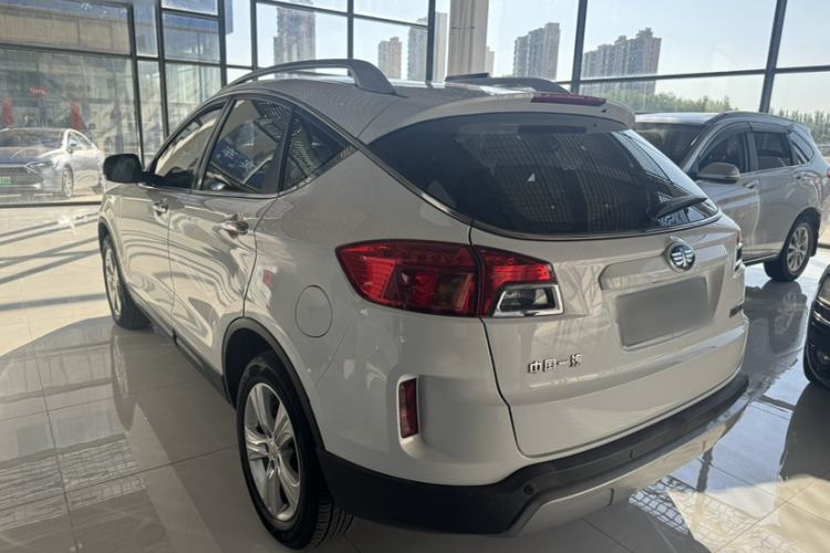 Used Bestune X80 2016 2.0L automatic Comfort trim level
