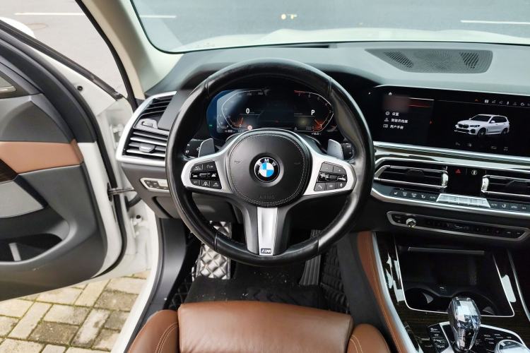 Used BMW X5 2019 xDrive40i Luxury Model with M Sport Package
