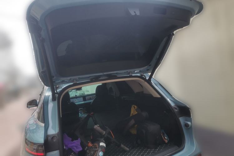 Used VOYAH FREE 2021 Four-Wheel Drive Standard Range-Extended Version Trunk