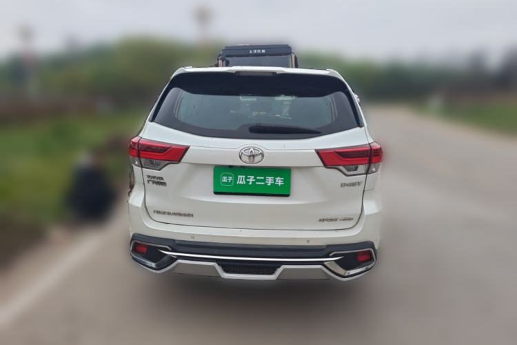 Used Toyota Highlander 2018 2.0T Four-Wheel Drive Luxury Edition 7 Seats China V Emission Standard Rear