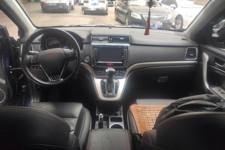 Used Haval H6 2015 Sport Edition 1.5T Automatic Two-Wheel Drive Luxury Model Center Console