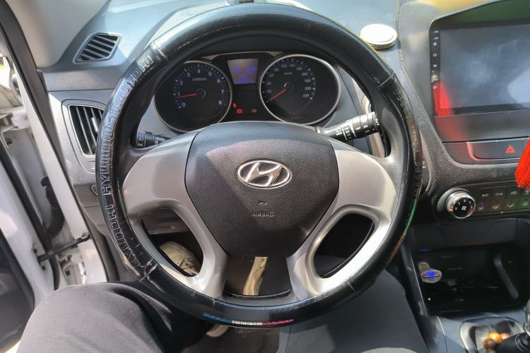 Used Hyundai ix35 2015 2.0L Manual Two-Wheel Drive Comfort Version China IV Standard Steering Wheel