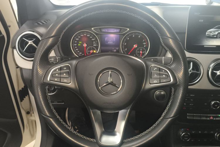 Used Mercedes-Benz B-Class 2017 B 200 Fashion Model
