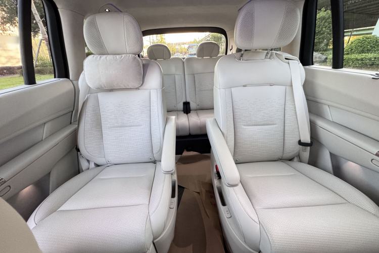 Used Lynk & Co 900 2025 1.5T Ultra
