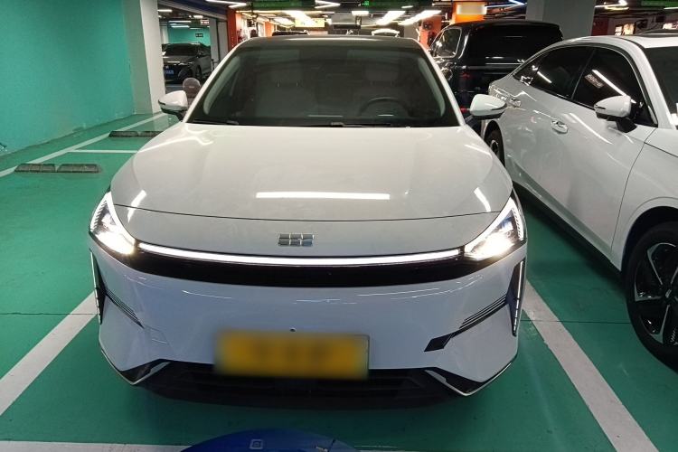 Used Geely Galaxy L6 2023 125km MAX Front