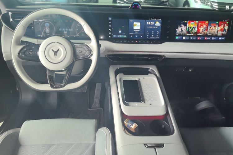 Used VOYAH FREE 2025 318 318 km Rear-Drive Touring Edition Center Console