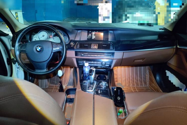 Used BMW 5 Series 2014 520Li Elegant Model
