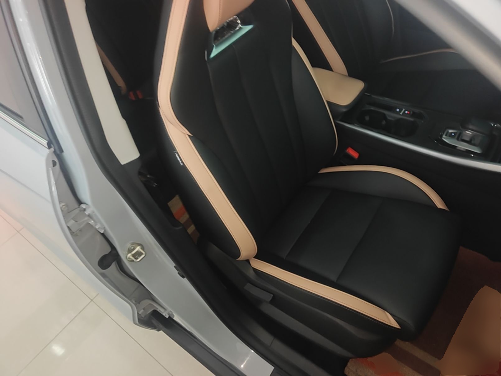 Geely Auto Haoyue PRO 2024 1.5T DCT Zongheng+ — снимка 19