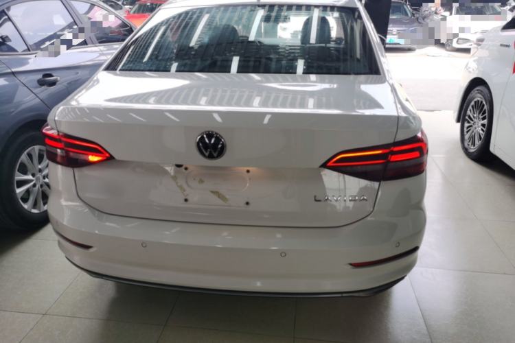 Used Volkswagen Lavida 2021 1.5L Automatic Comfort Edition
