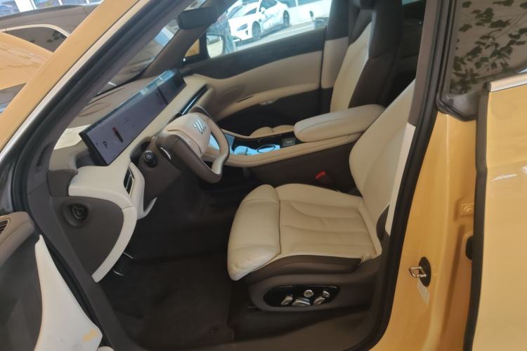 Used IM LS7 2023 100kWh Pro All-Wheel-Drive Version