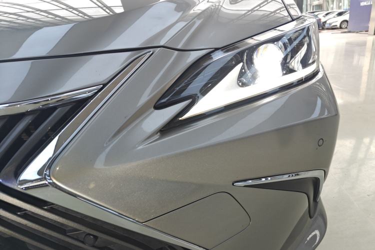 Used Lexus ES 2020 200 Excellence Edition
