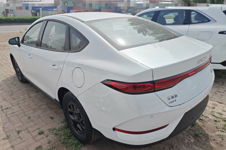 Used BYD Qin PLUS 2025 DM-i Smart Drive 55KM Leading Model
