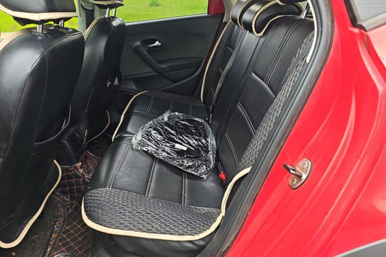 Used Volkswagen Polo 2014 1.6L Cross Polo Automatic Left Rear Seat